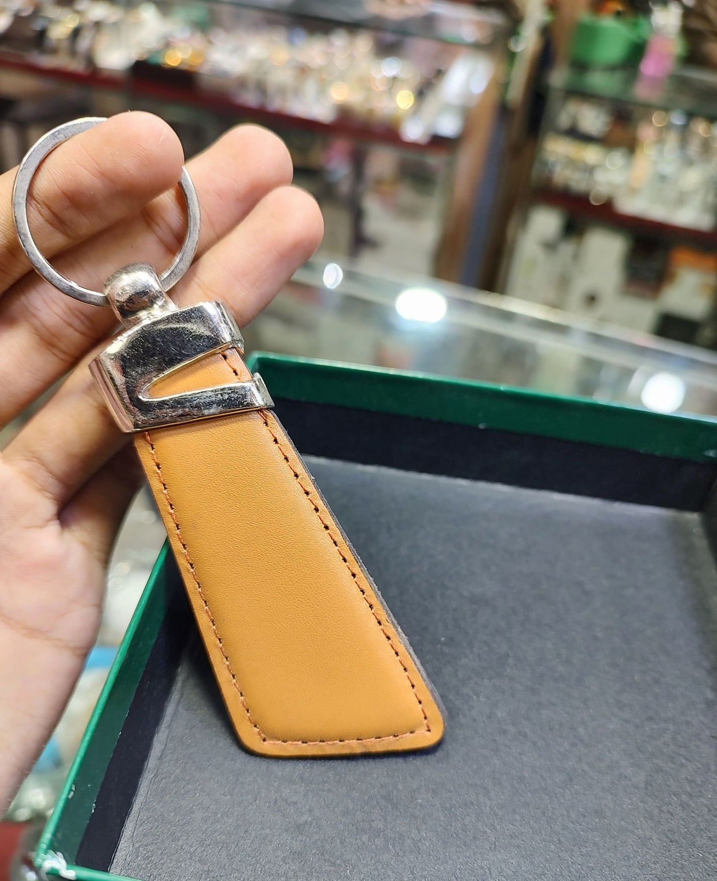 ARK-112 Keychain | Mustard